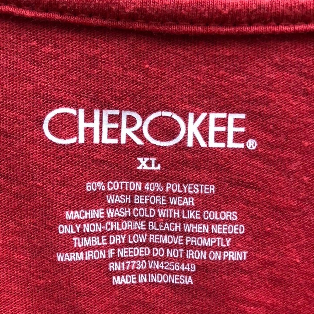 Cherokee red tee - Picture 2 of 3